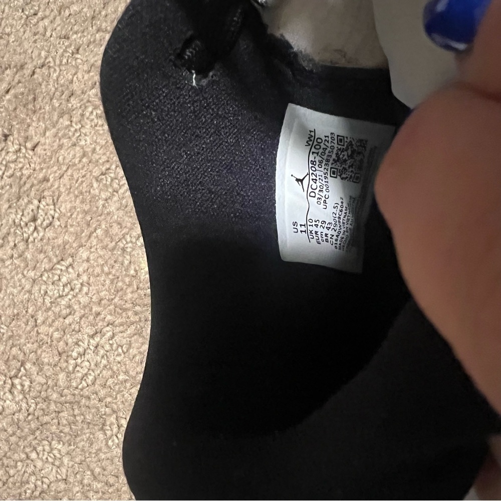 Nike Air Jordan Zion 1 TB in the white, black, and grey "Oreo" colorway - Picture 5 of 10
